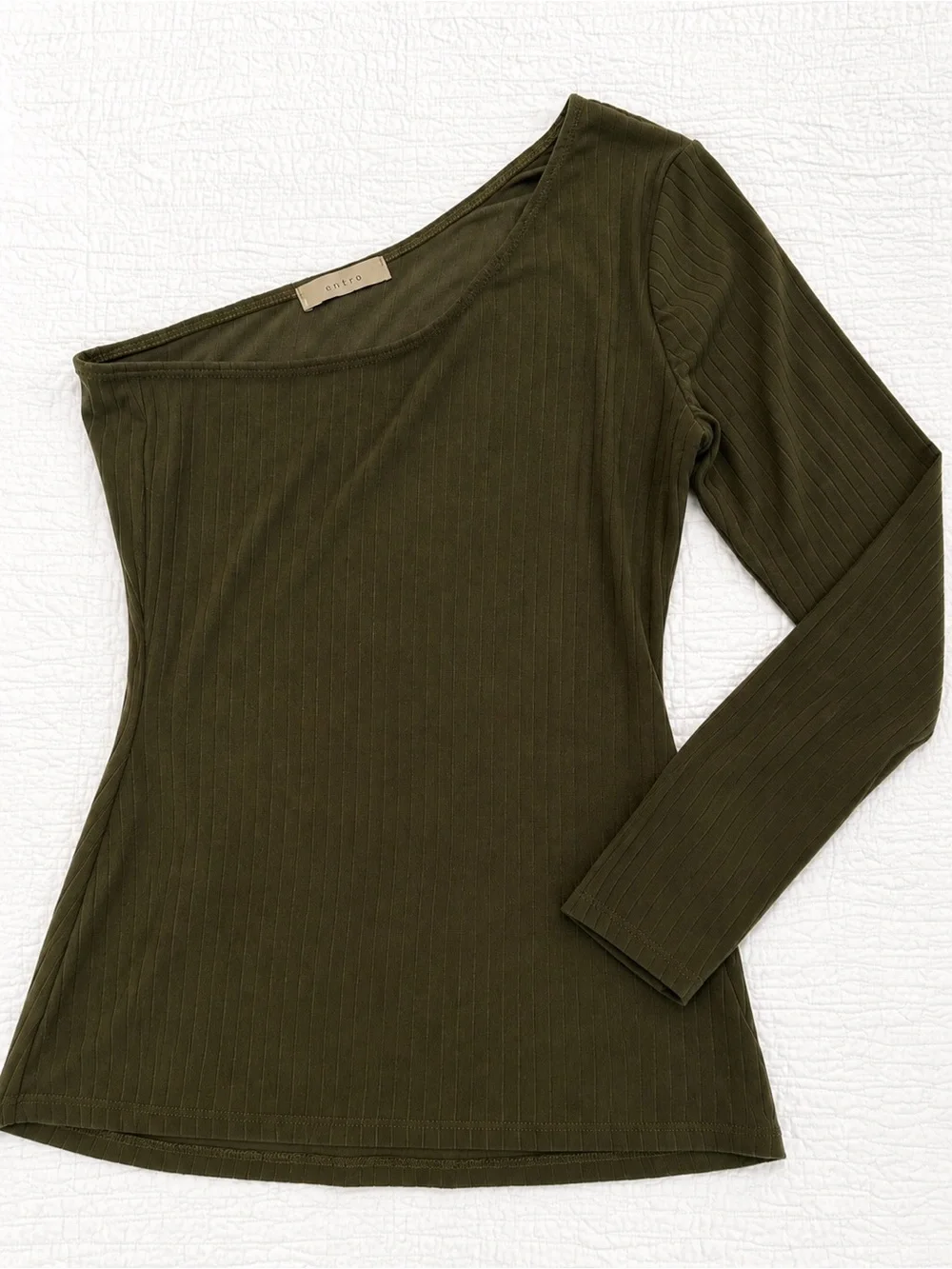 entro Olive One-Shoulder Ribbed Long Sleeve Top